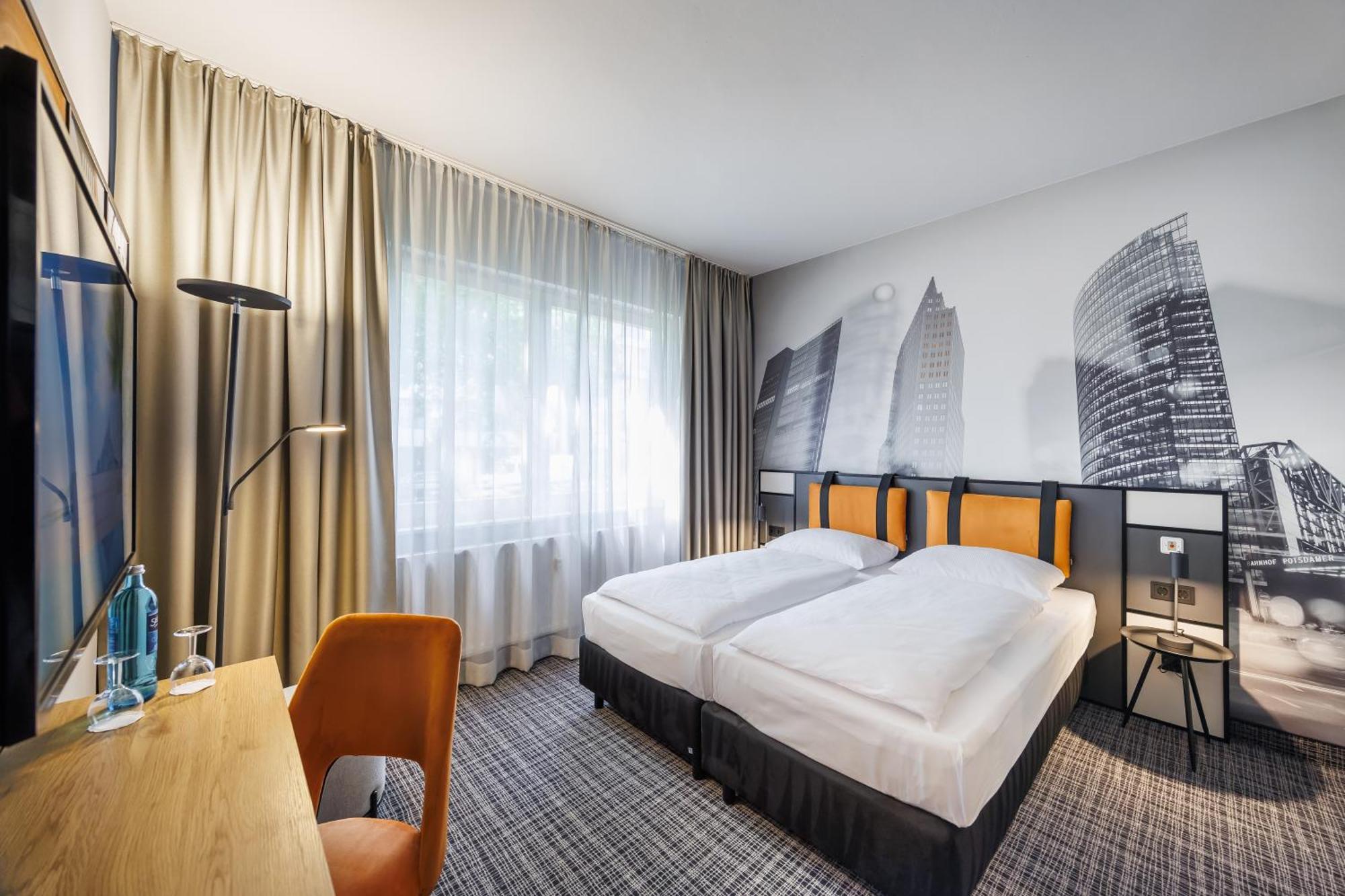 Hotel Luetzow Berlin Exterior photo