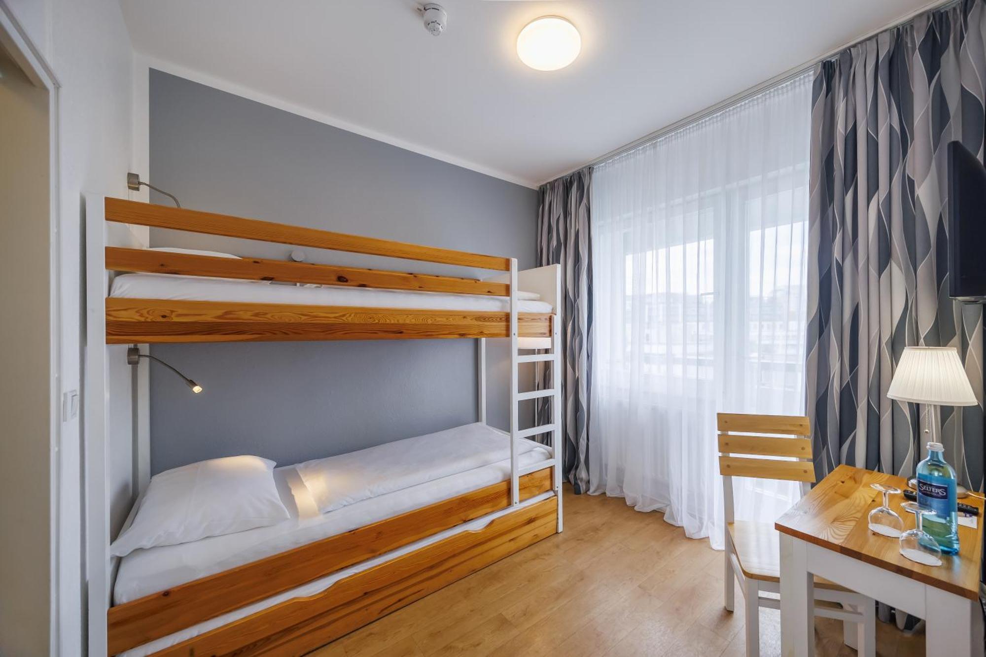 Hotel Luetzow Berlin Exterior photo