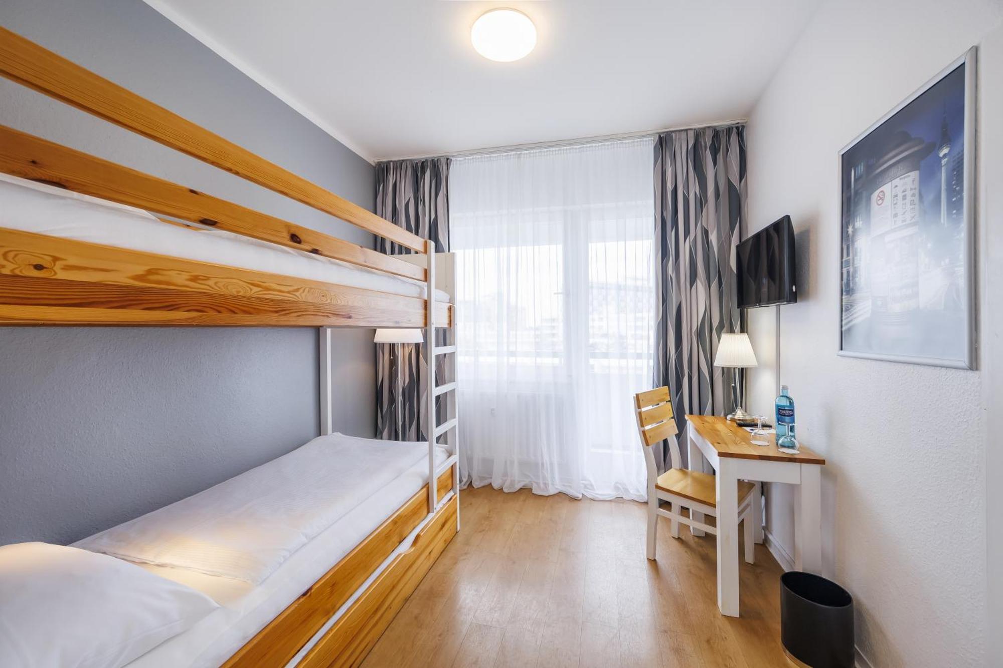 Hotel Luetzow Berlin Exterior photo