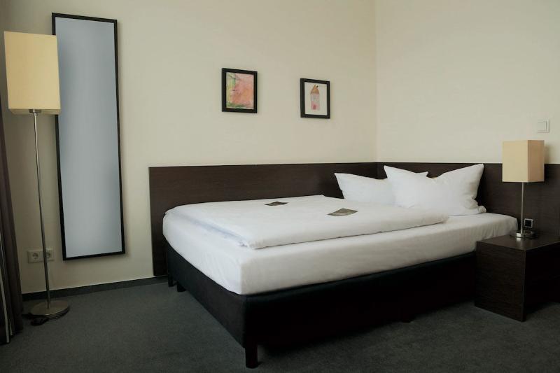 Hotel Luetzow Berlin Exterior photo